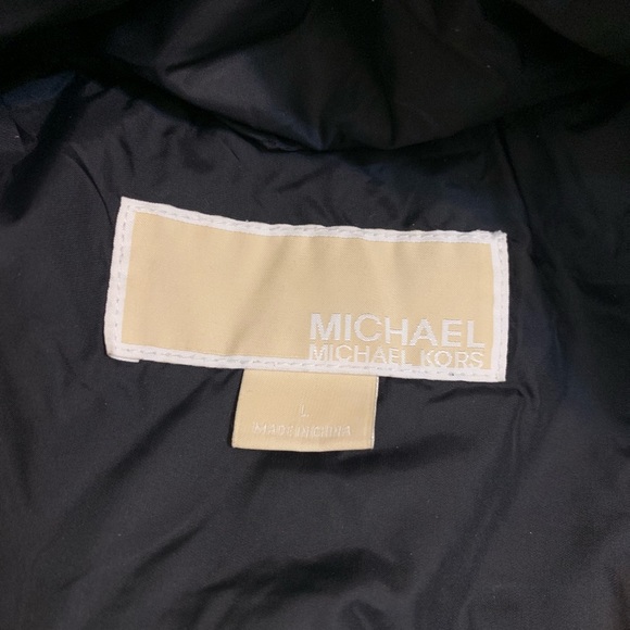 Floral Top - Picture 2 of 5